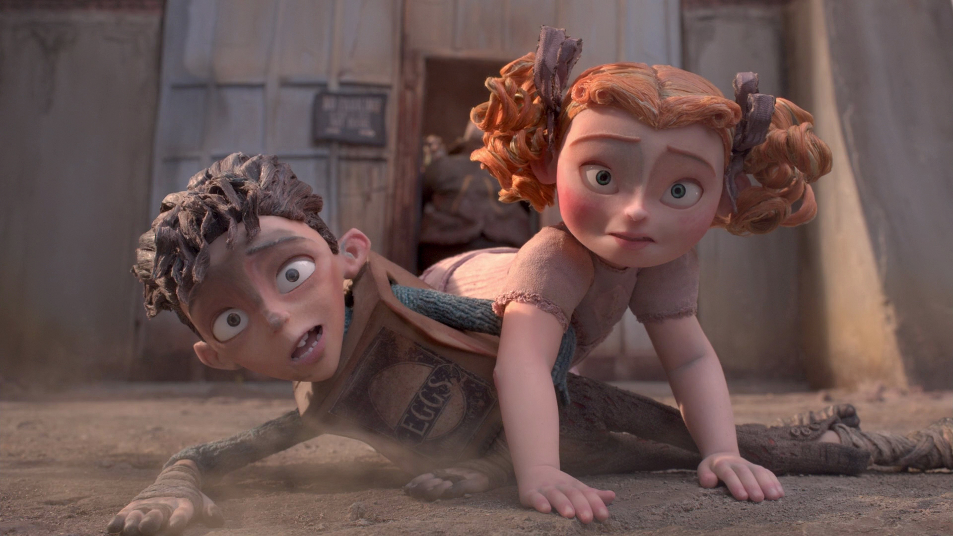 The boxtrolls eggs and winnie kiss